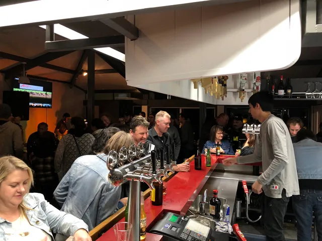 Hayz @ The Anchorage