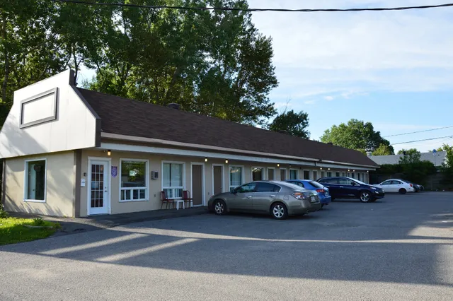 Auberge Du Lac Beauchamp