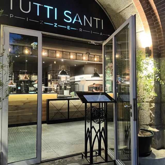 Tutti Santi Wrocław Sienkiewicza (budynek piekarni Mamut)