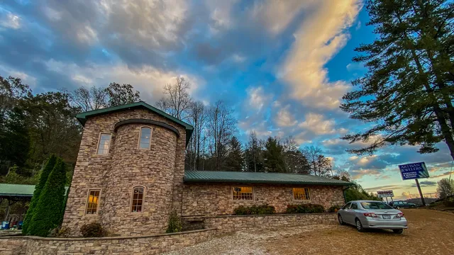 Artisan Jewelers Gemstone & Mineral Gallery (Formerly Gem Factory)