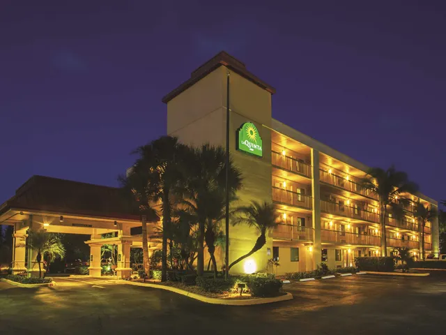 La Quinta Inn by Wyndham West Palm Beach - Florida Turnpike