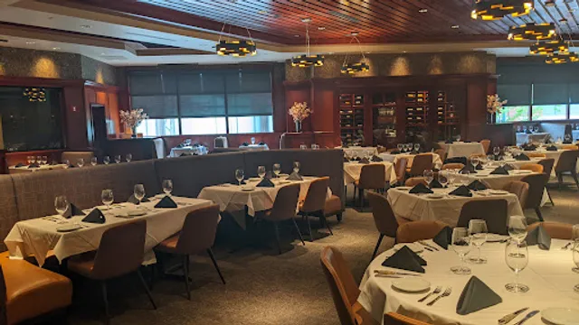 Fleming’s Prime Steakhouse & Wine Bar