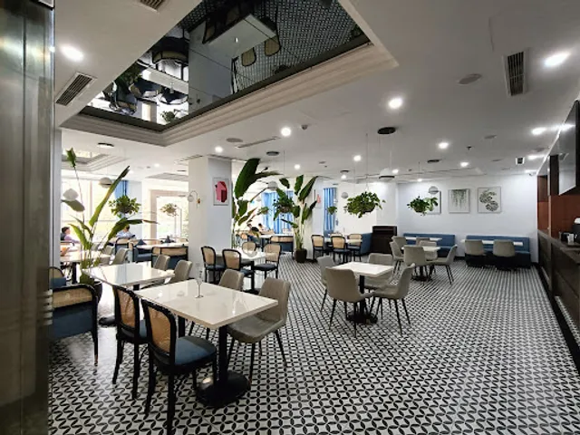 50 Bistro - Restaurant & Cafe