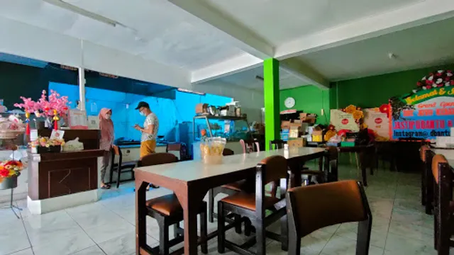 Hot Joyo Rumah Makan