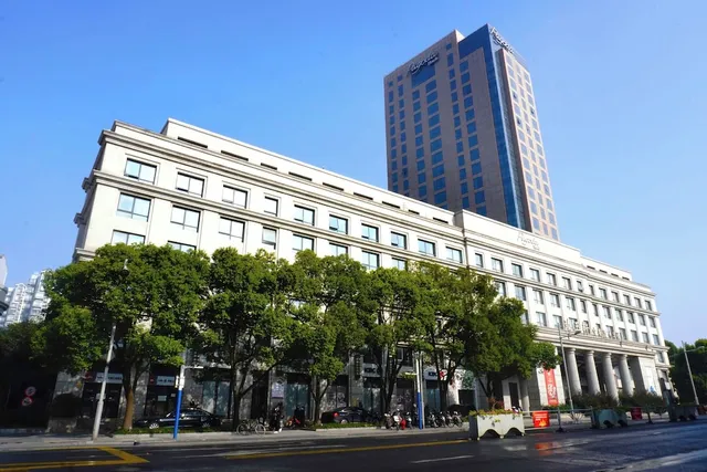 Shanghai Baixia Pagoda Hotel