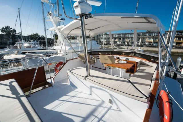 The Legend Yacht Charter Service - Marina del Rey