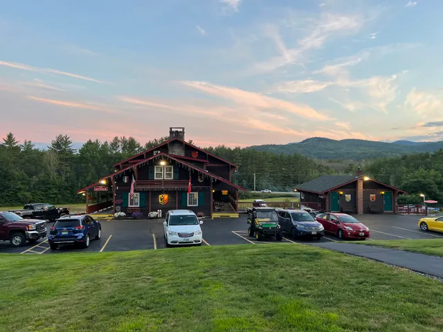 Swiss Chalets Village Inn