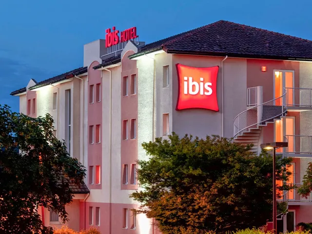 ibis Pau Lescar