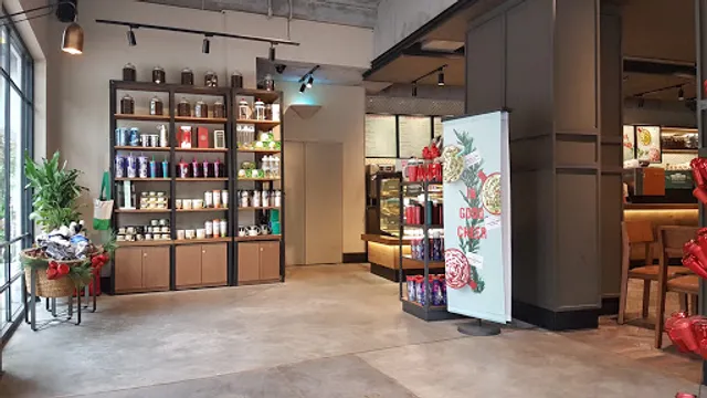 Starbucks Trần Phú