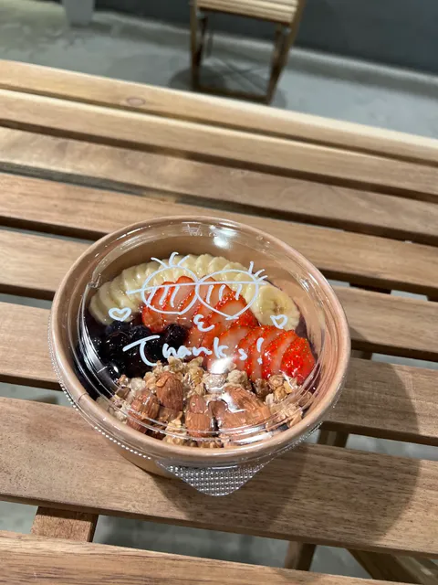 POLITE cafe岡山店【グリークヨーグルト&アサイーボウル】