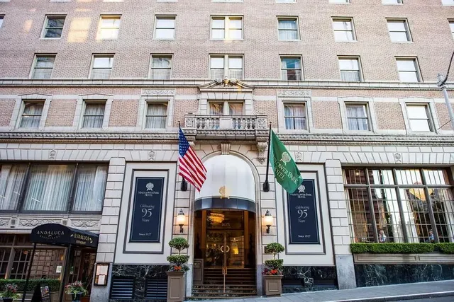 Mayflower Park Hotel