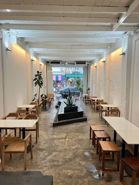 ROOF Pudding and Cafe