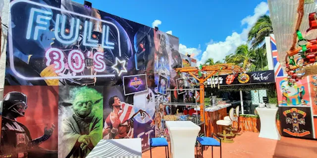 Full 80s Bar