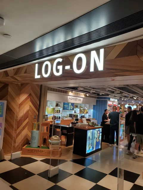 LOG-ON (New Town Plaza)