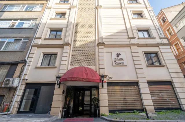 Park By Clover Hotel