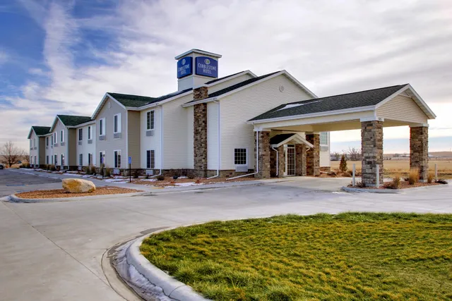 Cobblestone Hotel - Wayne