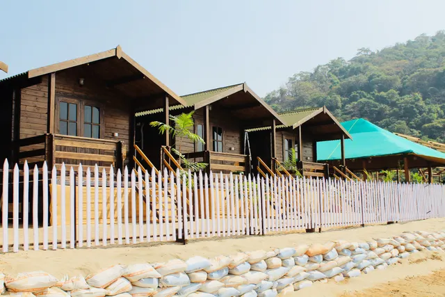 SummerSky Beach Resort and Caffe Mudra