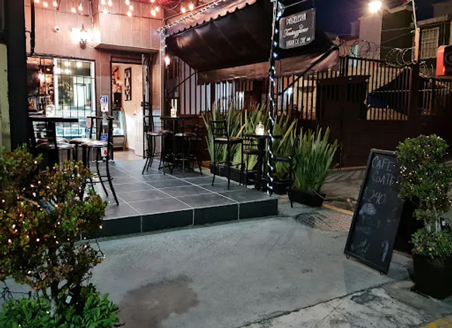 Pastelería Tentazzione y Barra de Café