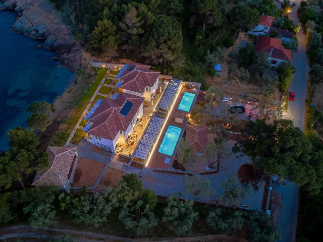 AGRIELIA Seafront Villa Katigiorgis