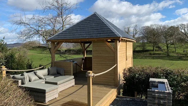 Hill Top Farm & Barn upto 16 Self Catering Holiday Cottage- inc Natural swimming pool & hot tub