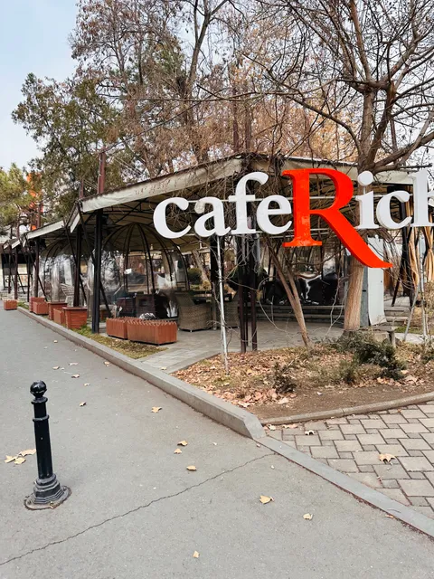 Cafe Rich