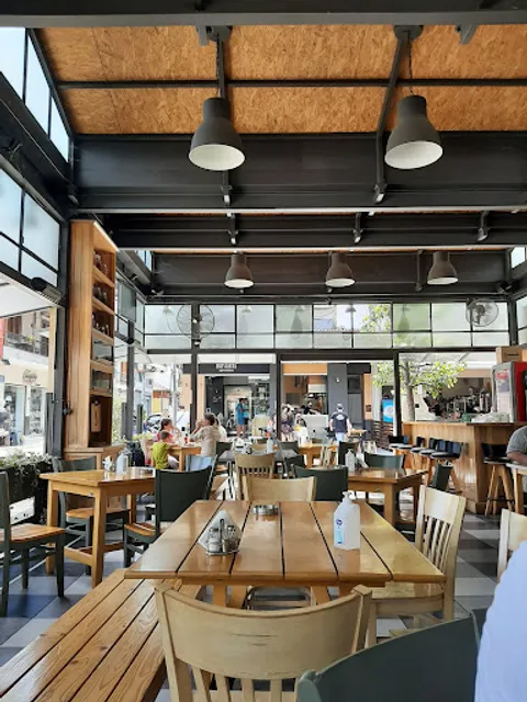 Moustakas Restaurant