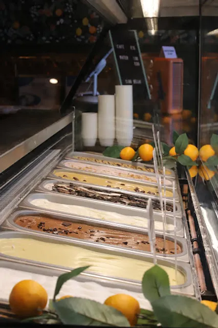 Applause: Gelato & Unique Finds