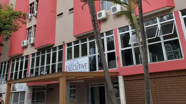 EXECUTIVE PLAZA HOTEL