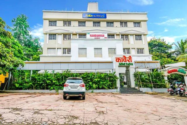 FabHotel Nandanvan - Hotel in Swargate, Pune