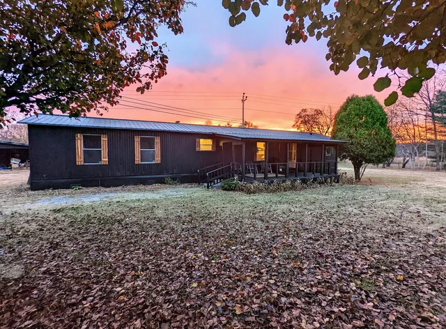 Fireside Camp + Lodge