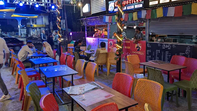 Planet 12- Food Court