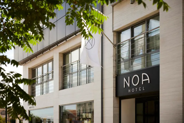 Noa Hotel