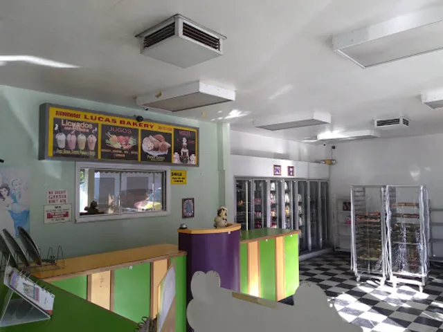 Lucas Bakery