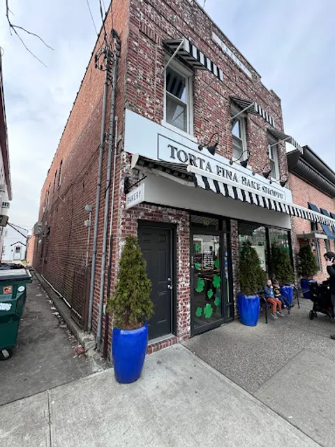 Torta Fina Bakeshoppe & Patisserie