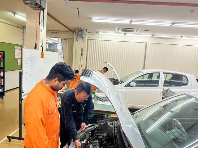 日本モータースポーツ専門学校 大阪校