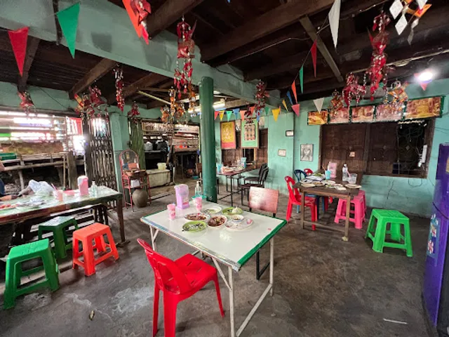 Somtum Ya Chaichaimongkol Restaurant (ส้มตำยาใจชัยมงคล)