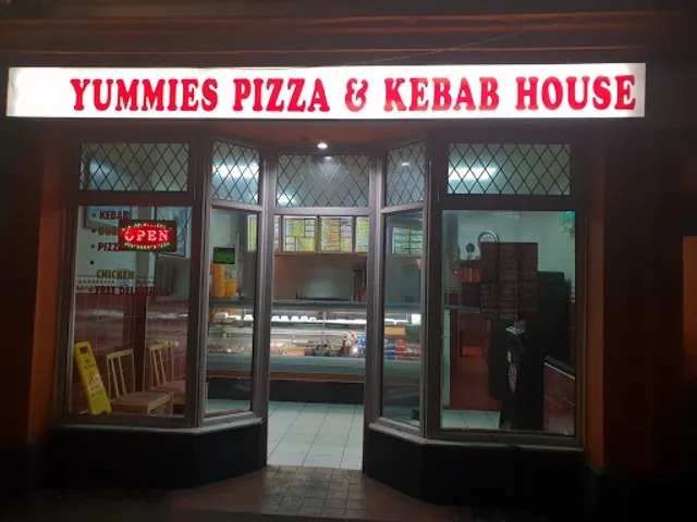 Yummies kebab and pizza house