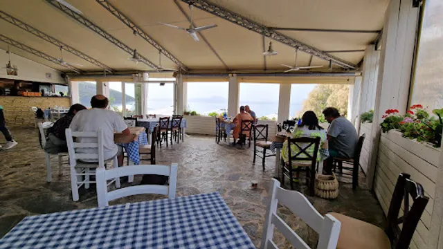 Ταβέρνα Κλωναριδη στις κιτριες