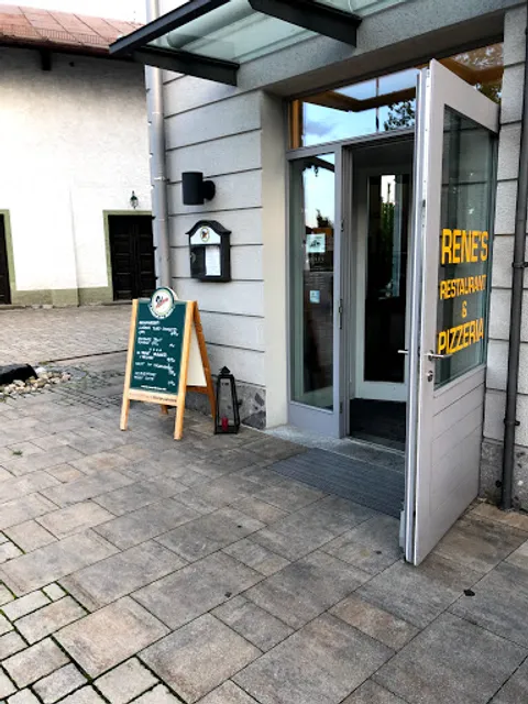 Rene's Restaurant & Pizzeria