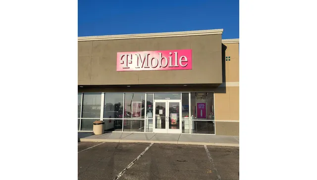 T-Mobile Authorized Retailer