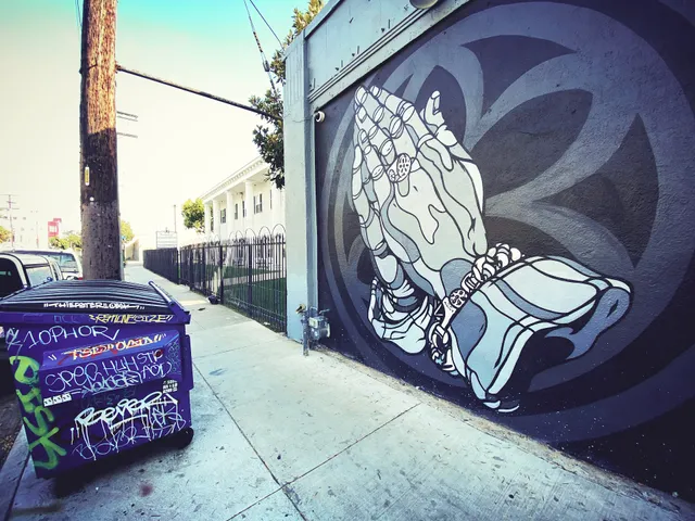 GOOD ART HLYWD Family Room