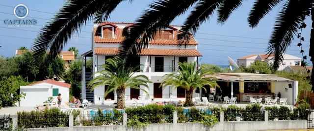 Captain's Studios & Apartments