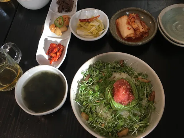 MADANG Restaurant & Cafe 마당