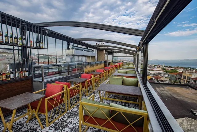 Grand Balyan Hotel & Restaurant