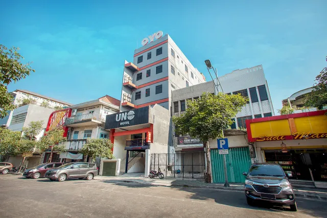 Hotel O Genteng Near Genteng Market Formerly Uno Hotel