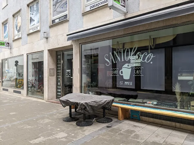 SantoLoco Surf Café
