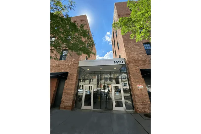 Marshall Field Garden Apartments