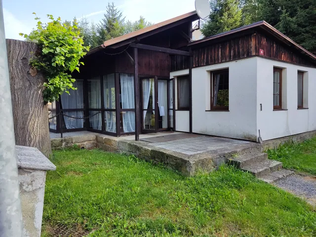 The Little Rose Bungalow