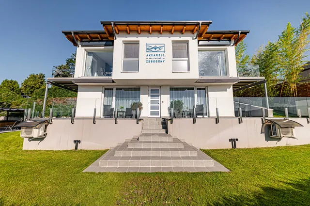 Akvarell Apartmanház Zebegény