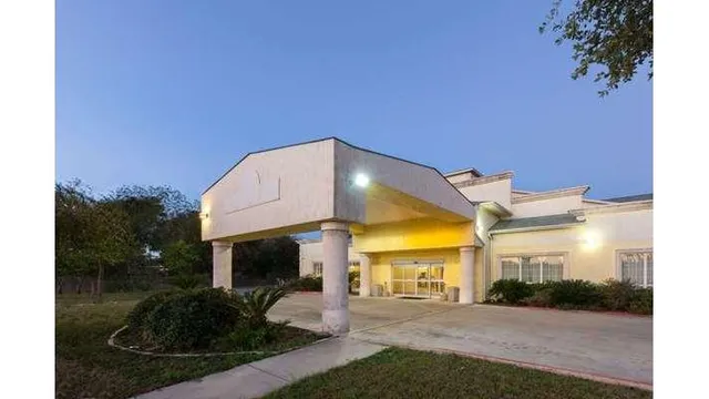 Days Inn by Wyndham San Antonio at Palo Alto